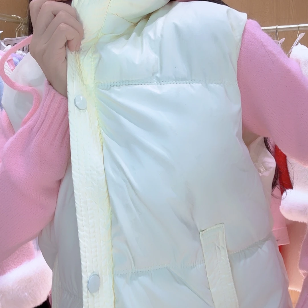 羊羔毛女装新潮流女装新杏色马甲