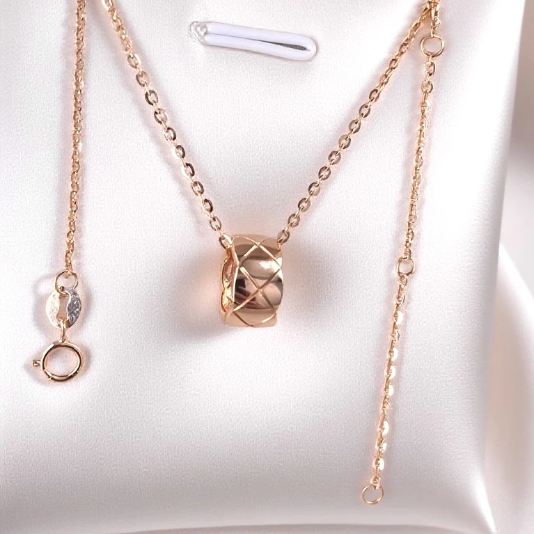 18k金项链彩金吊坠菱格纹玫瑰金真金路路通Au750锁骨链素款圈圈环