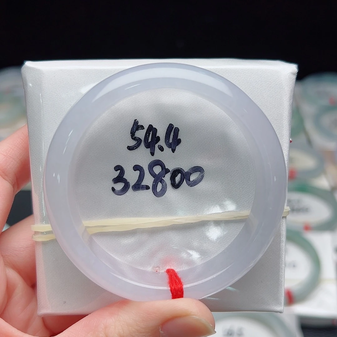 翡翠未镶嵌手镯A货