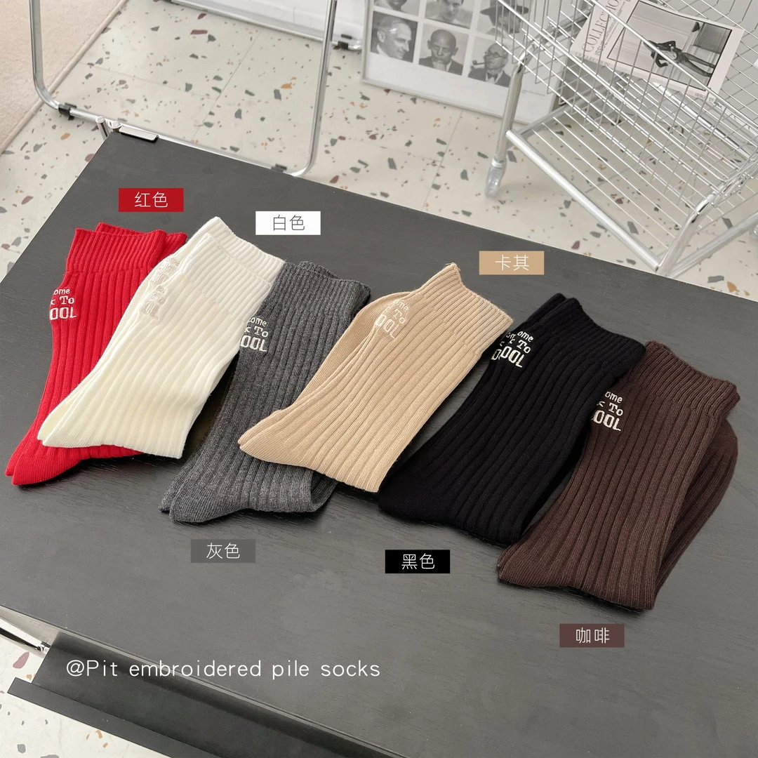 HennyRue亨尼露坑条刺绣堆堆袜