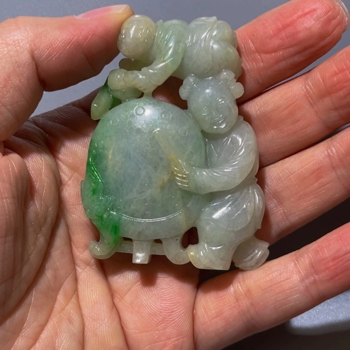 翡翠颈饰未镶嵌云*岫
