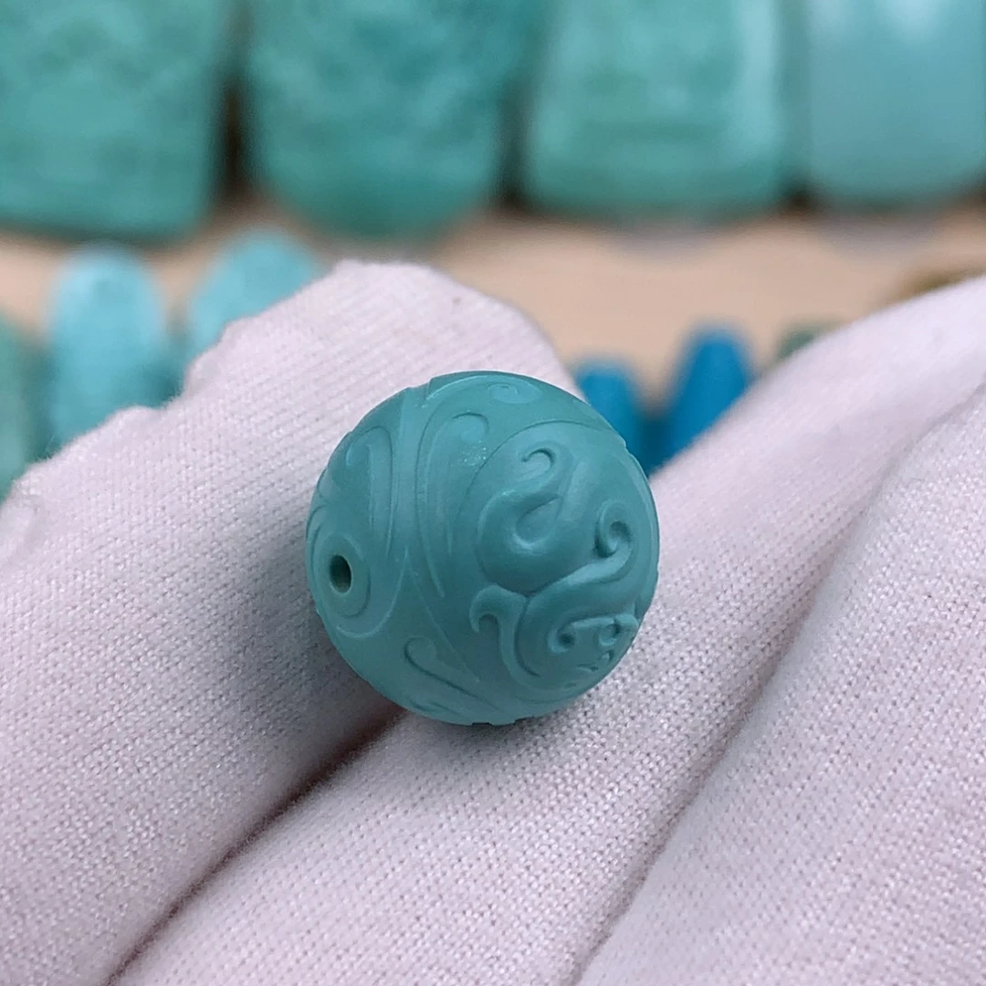 绿松石未镶嵌博古圆珠卡