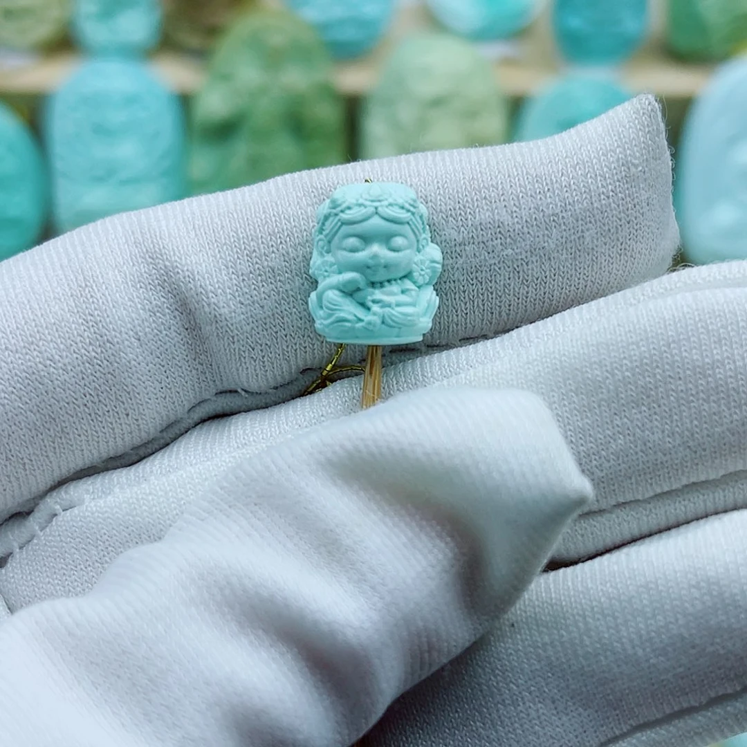 绿松石未镶嵌珠宝奇石