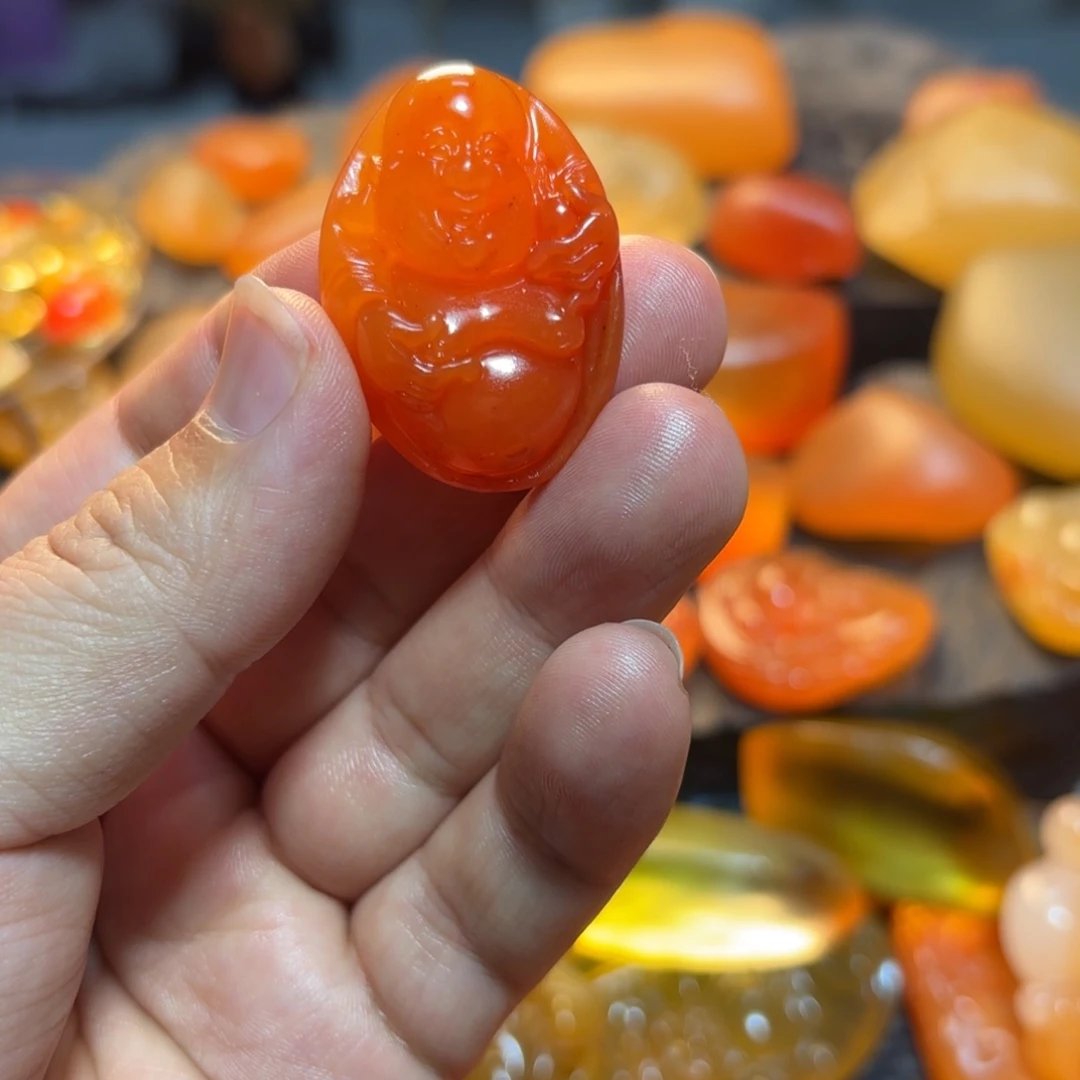 石英质玉挂件未镶嵌余*