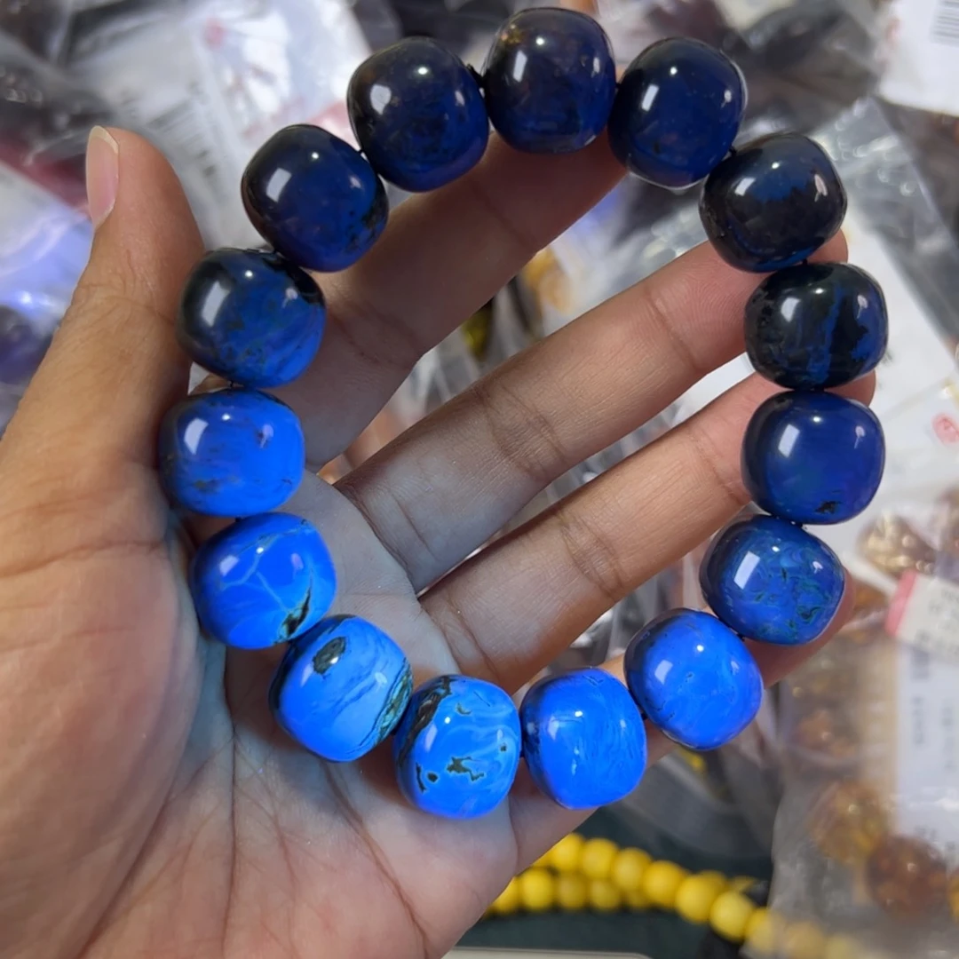 未镶嵌琥珀珠宝奇石535