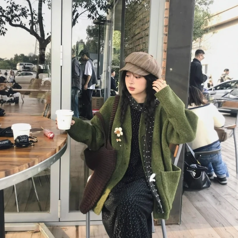 韩系绿色V领针织开衫女秋季新款秋冬风软糯中长款毛衣外套上衣