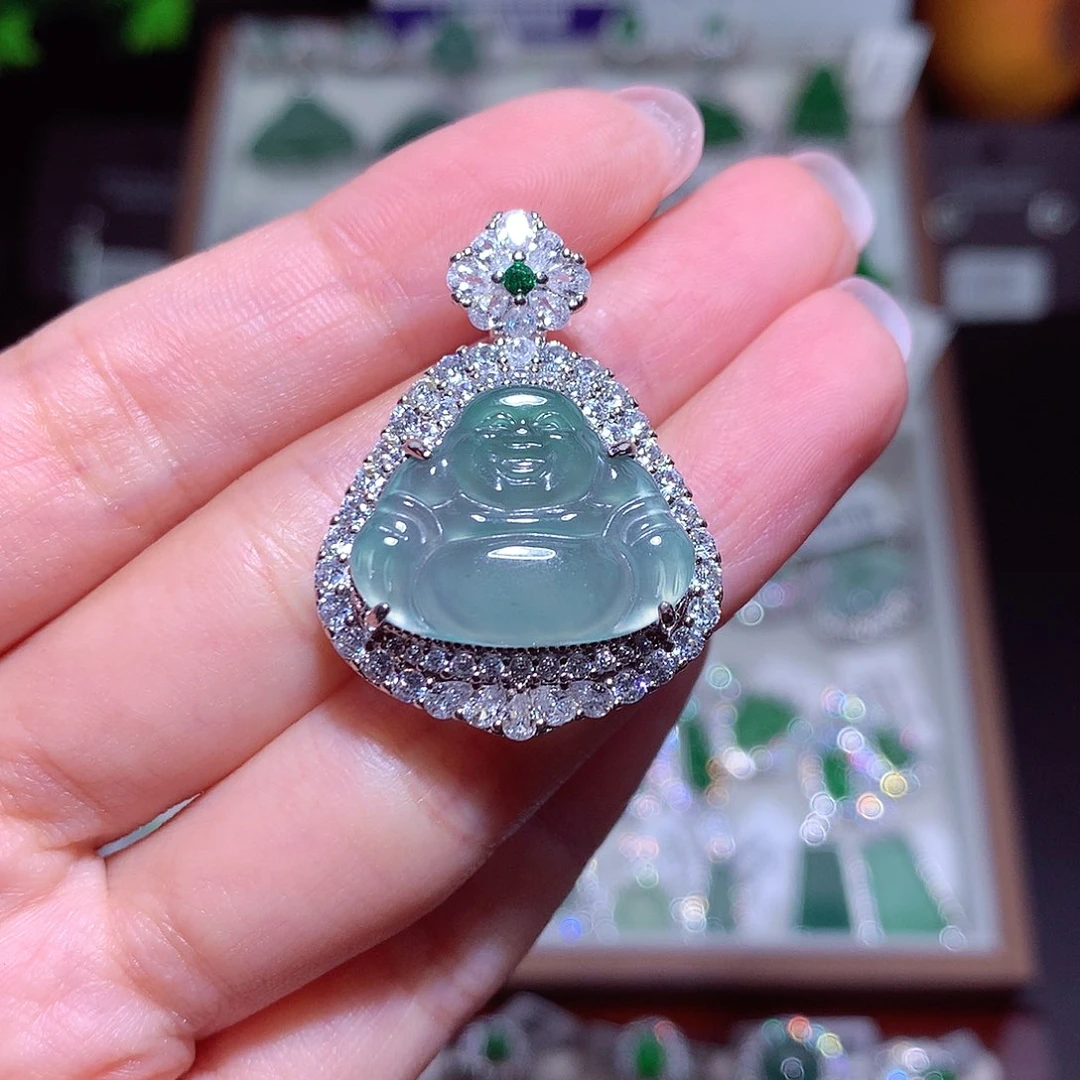 翡翠未镶嵌颈饰⠀****⠀翡翠