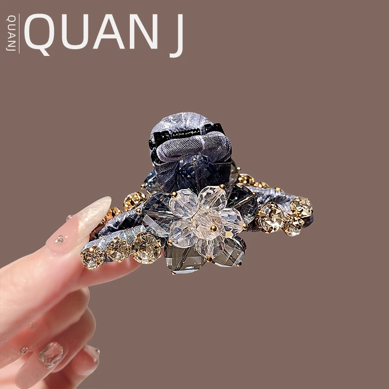 2025新款轻奢高级感水晶花朵抓夹女后脑勺半扎公主头鲨鱼夹头饰