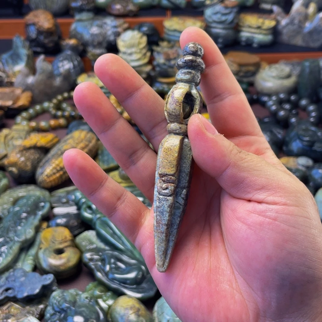 【闪购商品】未镶嵌岫岩河磨玉（透闪石质玉）挂件