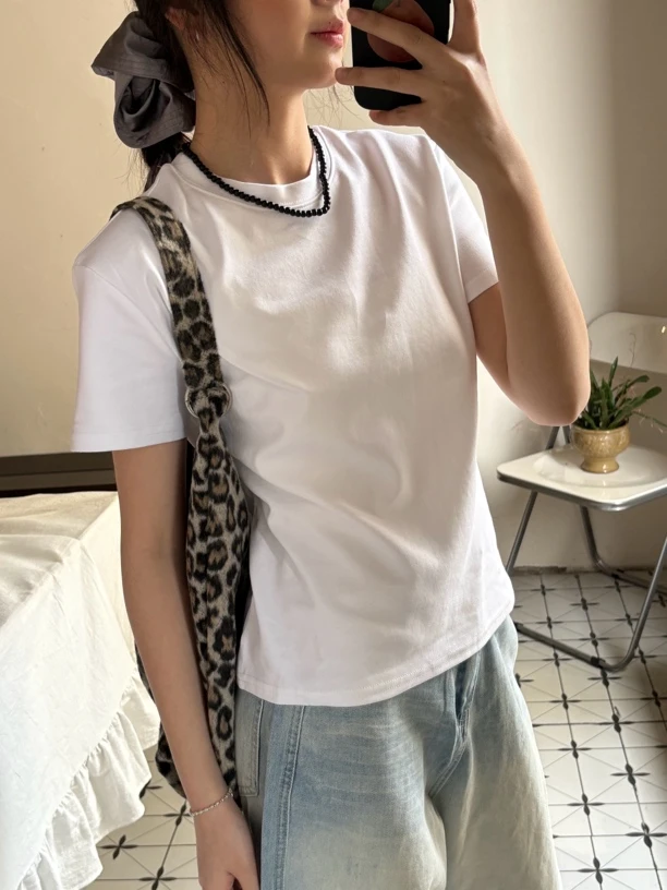 Sister’s present/极简主义正肩光版T恤