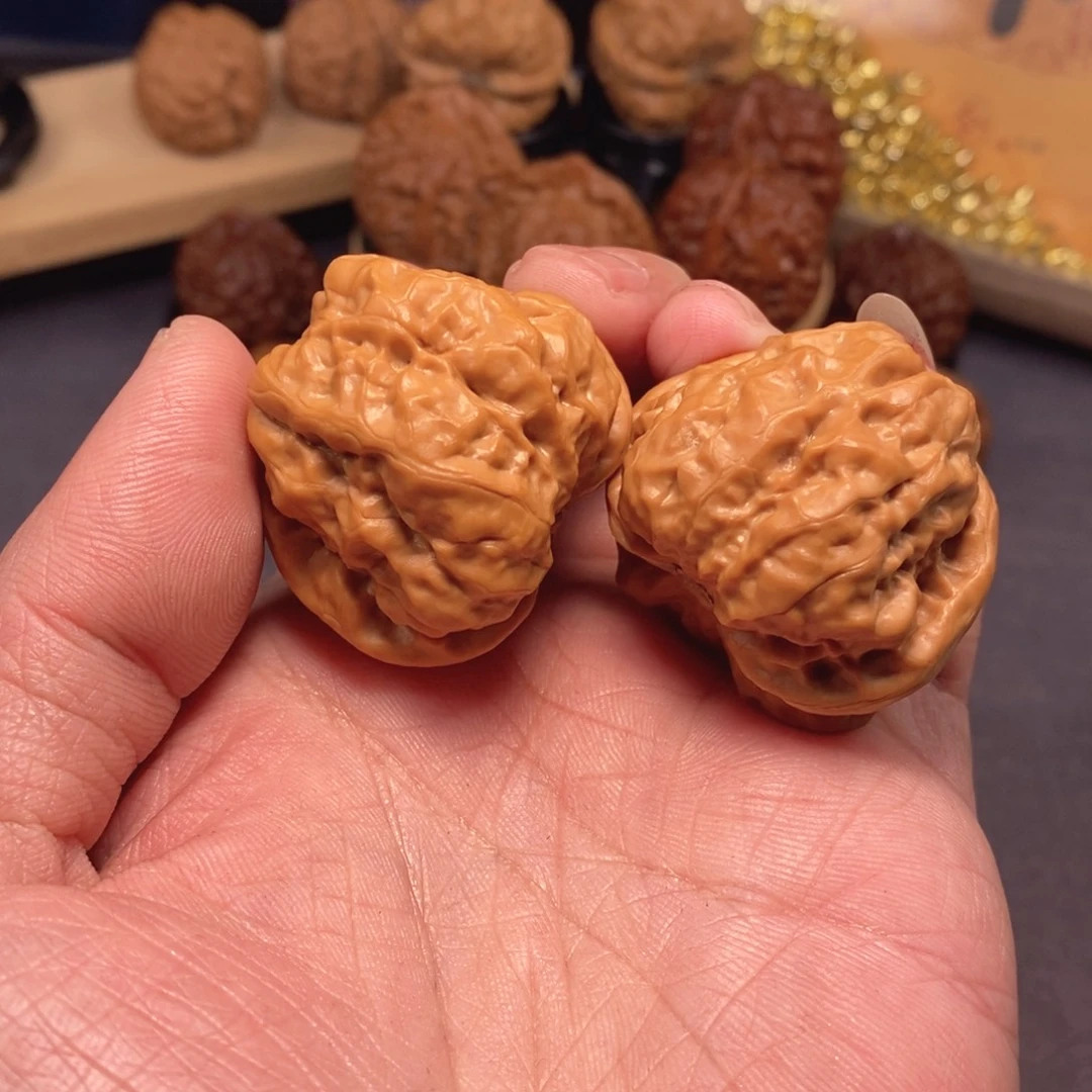 春***行文玩核桃把件39尺蛤蟆头