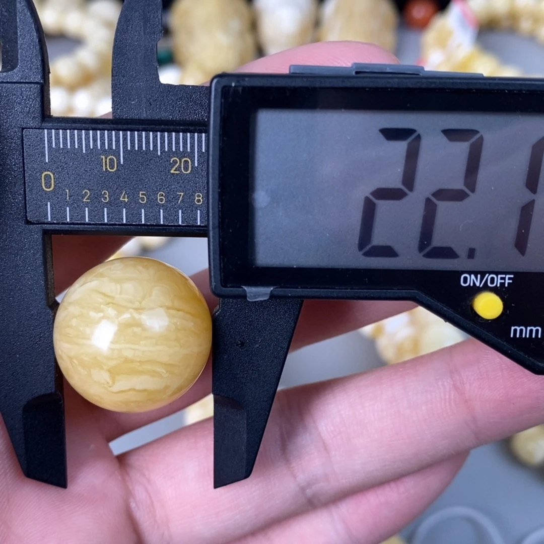 未镶嵌琥珀珠宝奇石