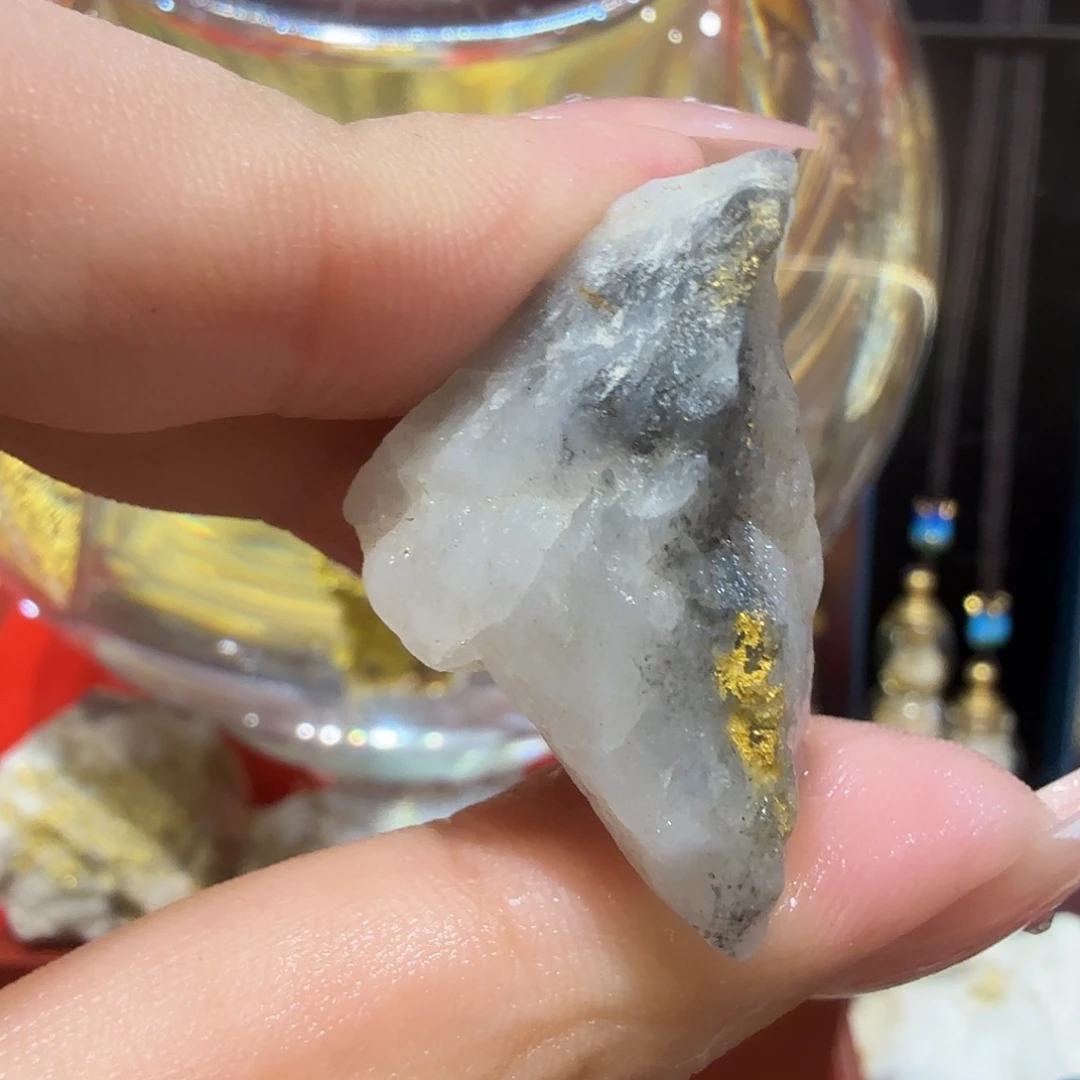 故事聚金阁天然明金矿标