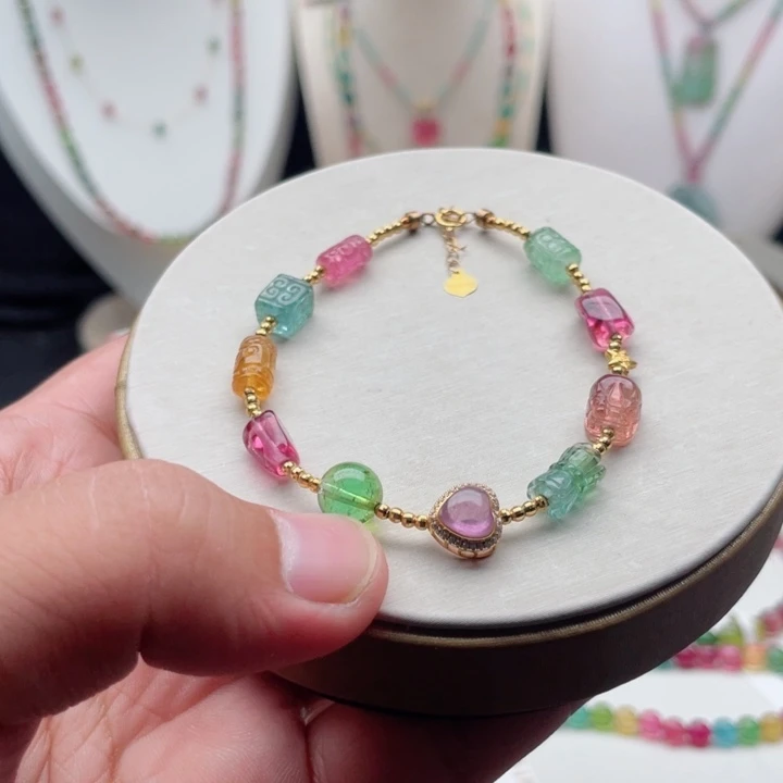 18K金镶嵌手链碧玺季**凌碧玺手链