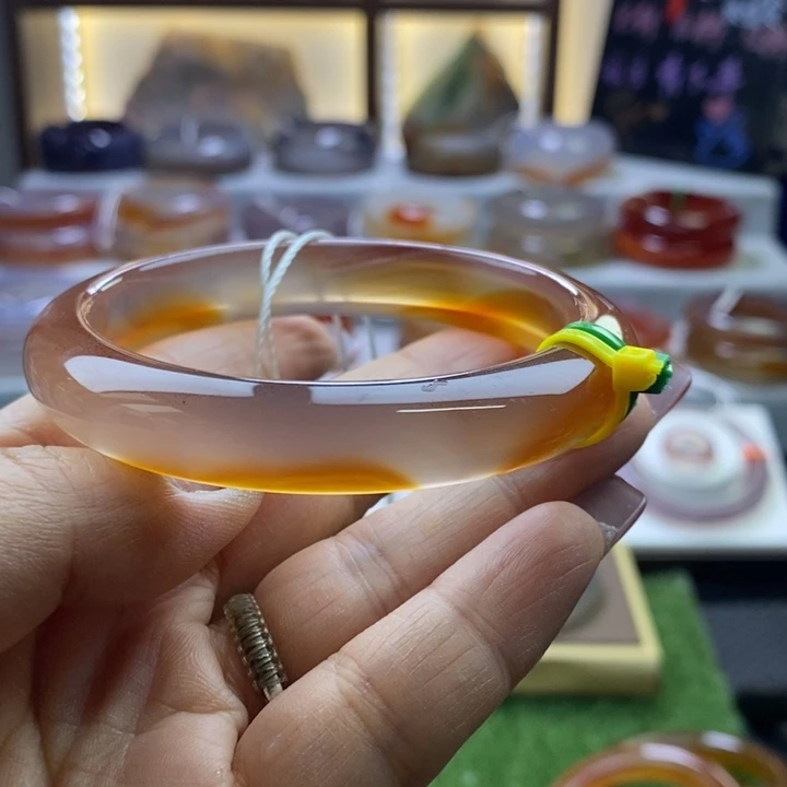 手镯玛瑙/玉髓未镶嵌