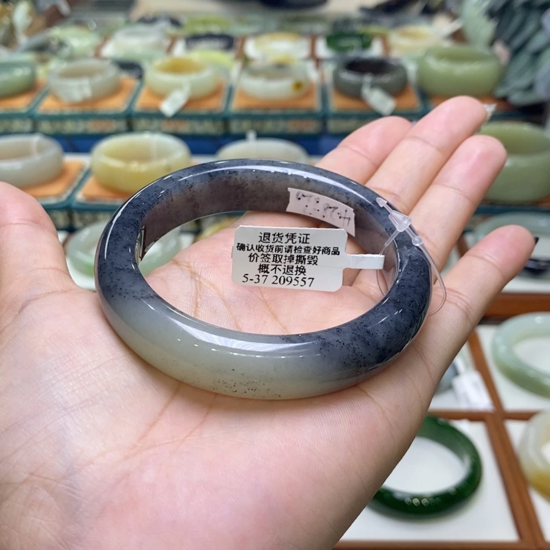 和田玉未镶嵌手镯和田玉籽青花5657