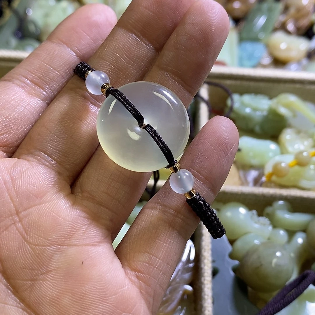 岫玉未镶嵌颈饰手绳