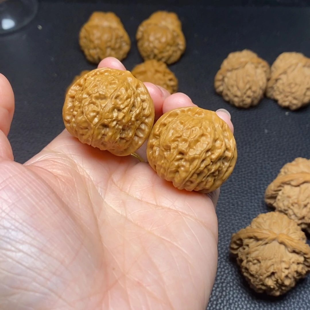 文玩核桃把件大****临乾隆磨