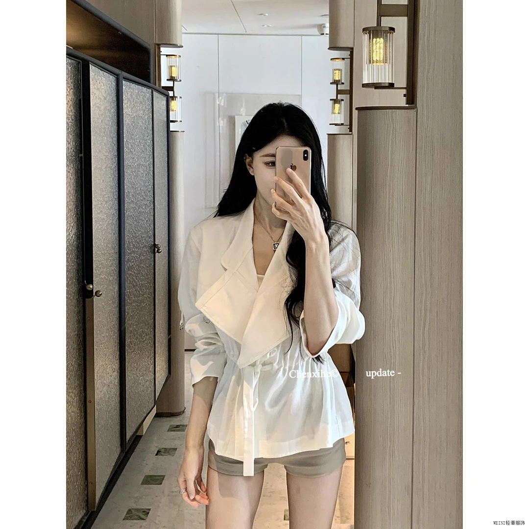 大翻领抽绳束腰时尚减龄外套2025秋季新款白色上衣奢华超火爆款