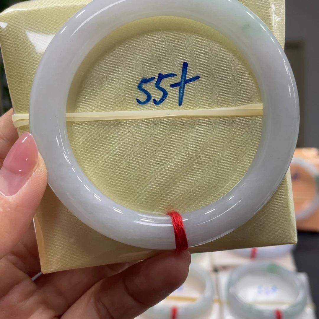 翡翠未镶嵌手镯翡翠