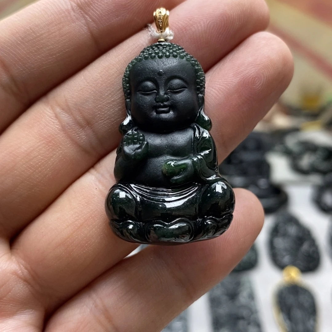 翡翠18K金镶嵌颈饰宝宝佛