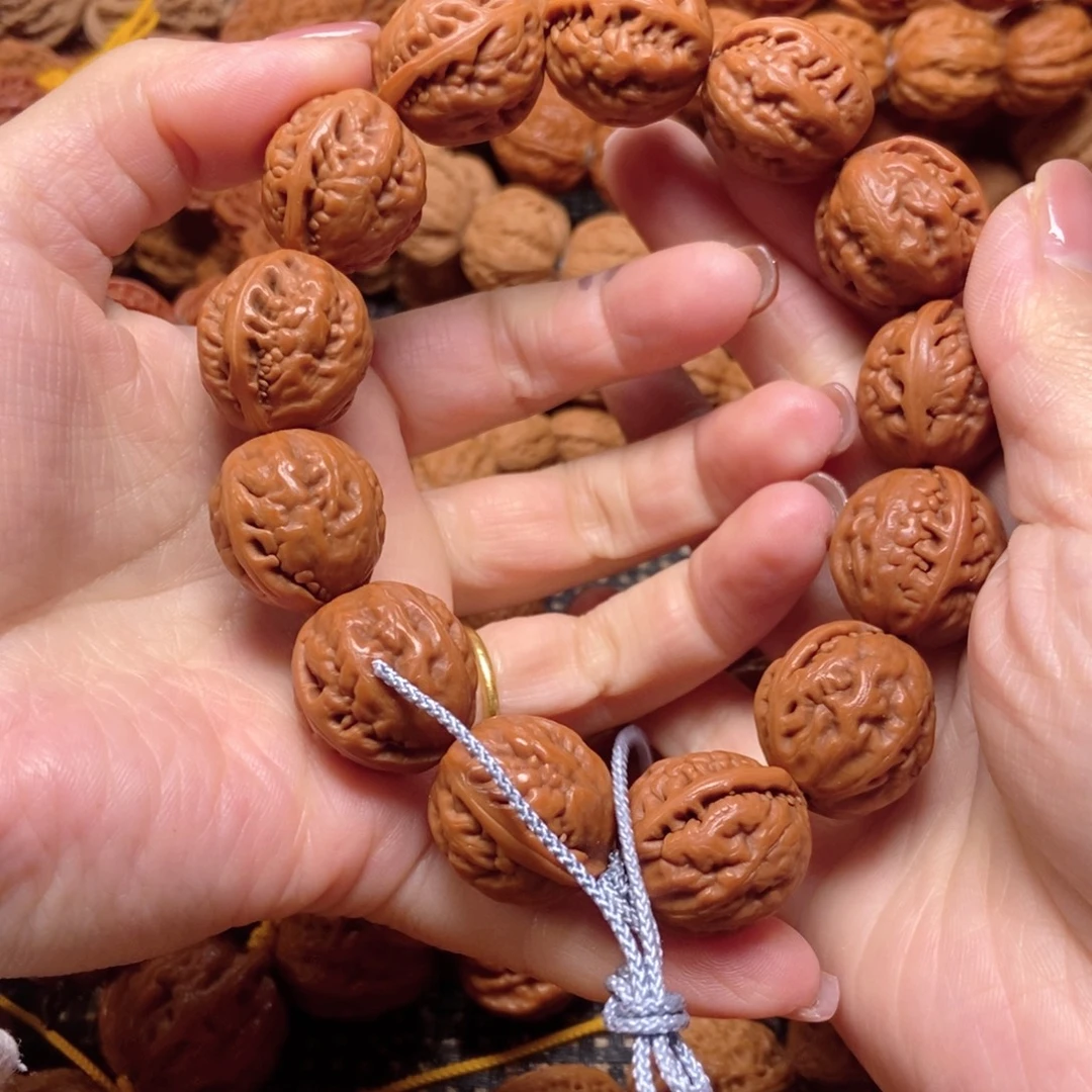 吊坠桃核龙鳞纹手串