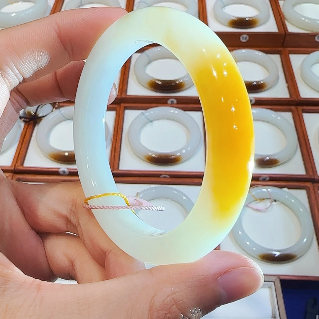 和田玉未镶嵌手镯一口金黄糖55 56 57