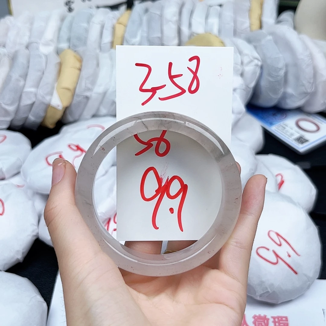 石英质玉未镶嵌手镯3.58