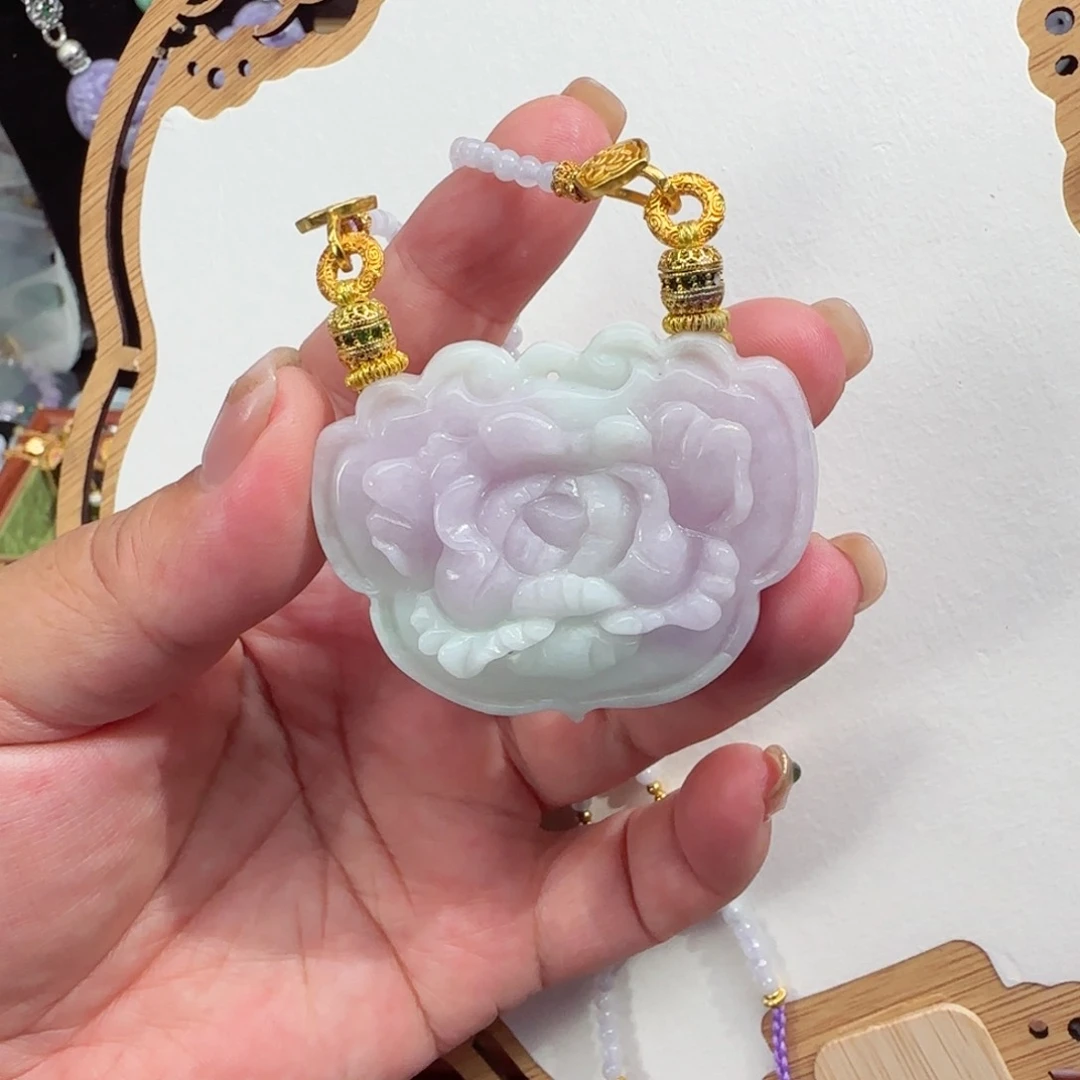 翡翠未镶嵌颈饰仿古