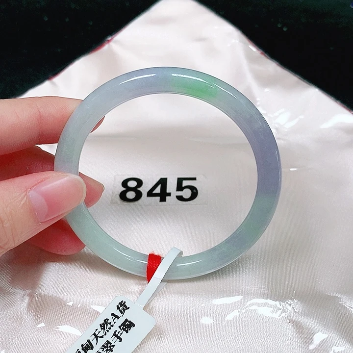 翡翠未镶嵌手镯（圆镯）