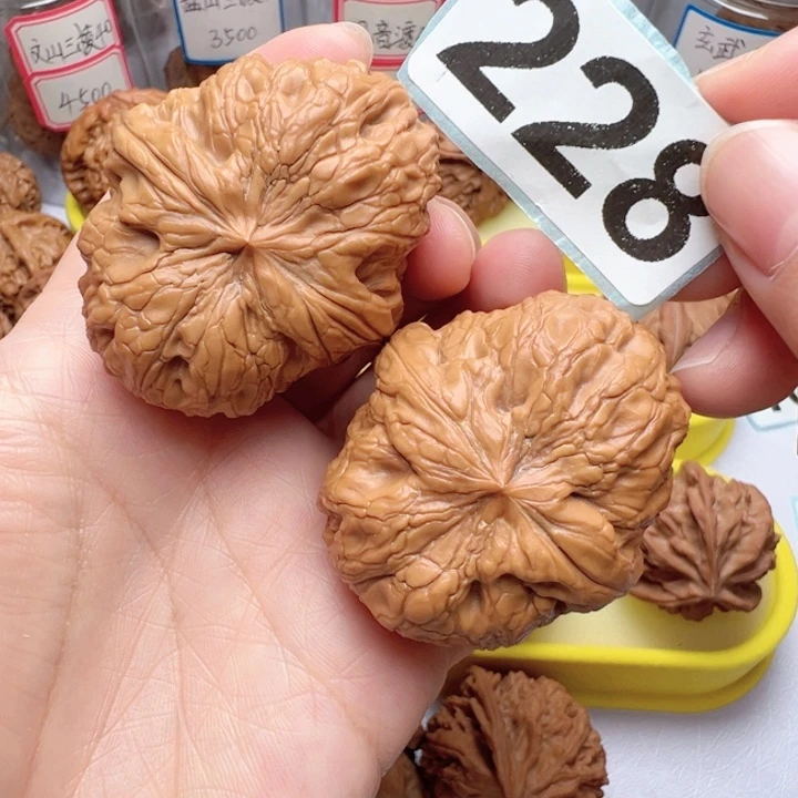 文玩核桃吊坠文玩228