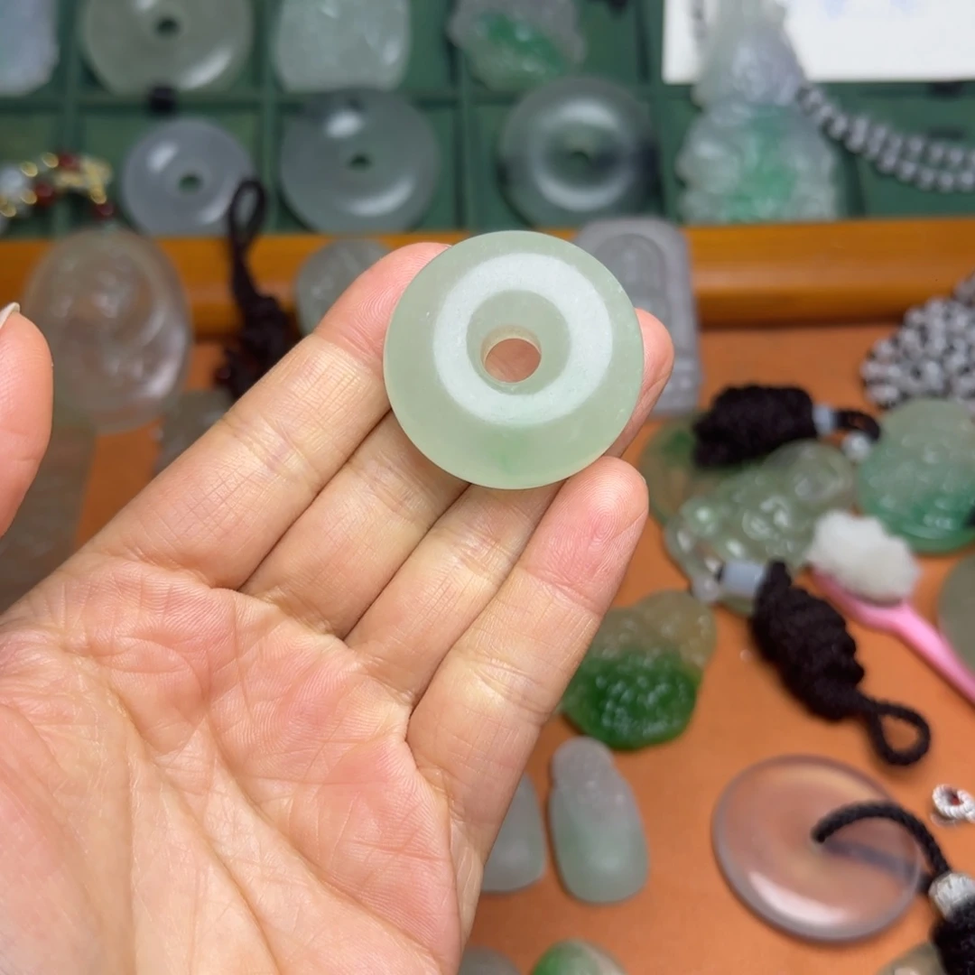 翡翠未镶嵌颈饰翡翠平安扣