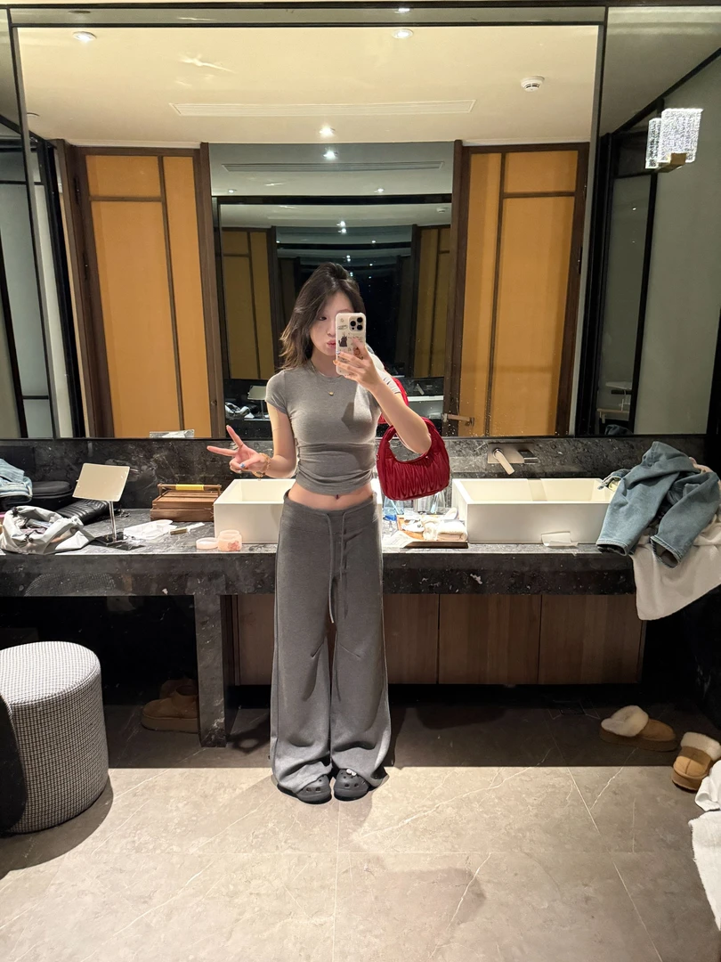 【Glozzzz】运动风抽绳高腰阔腿卫裤垂感拖地休闲裤L q306