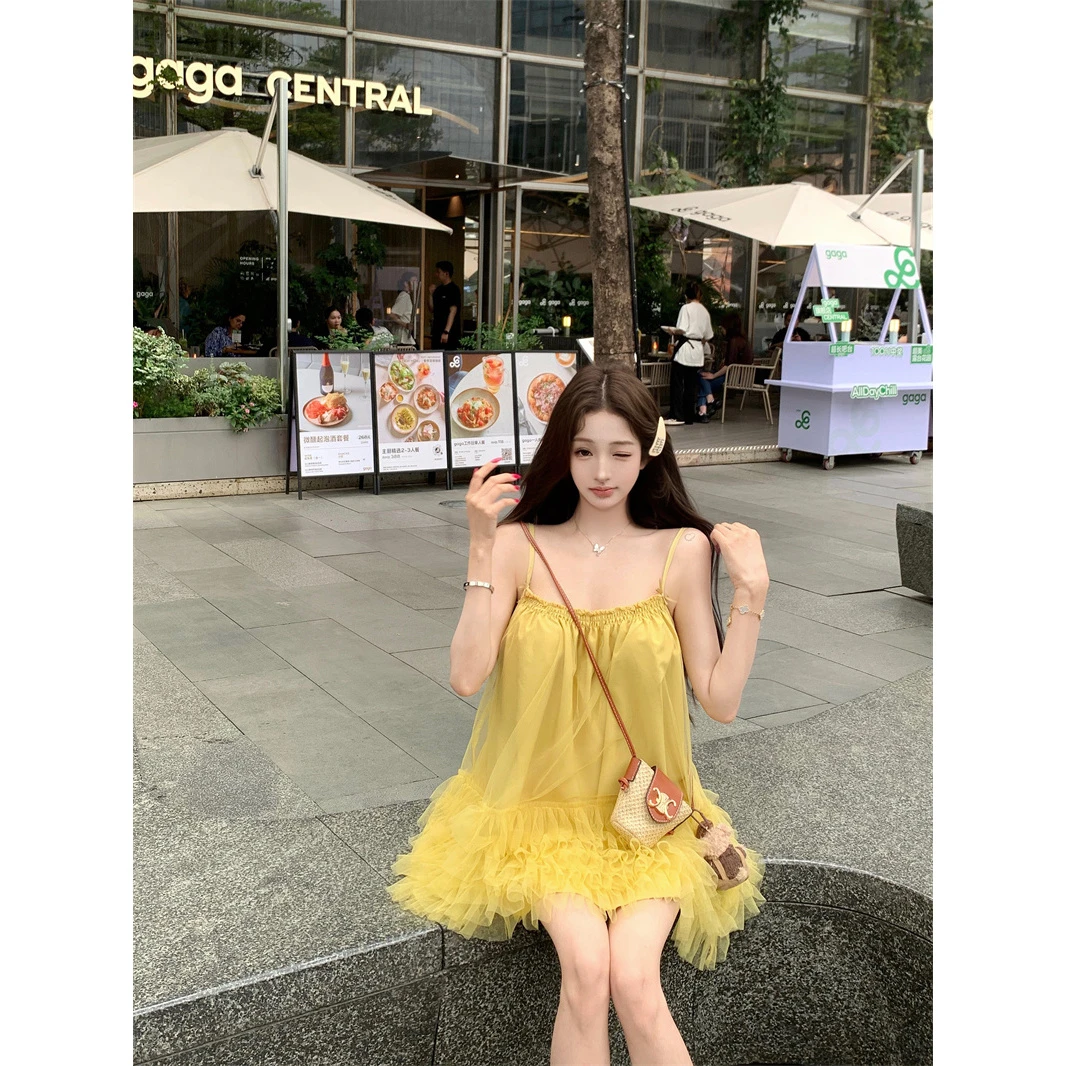 纯欲性感露背吊带连衣裙女夏季新款时尚A字宽松网纱拼接蛋糕短裙