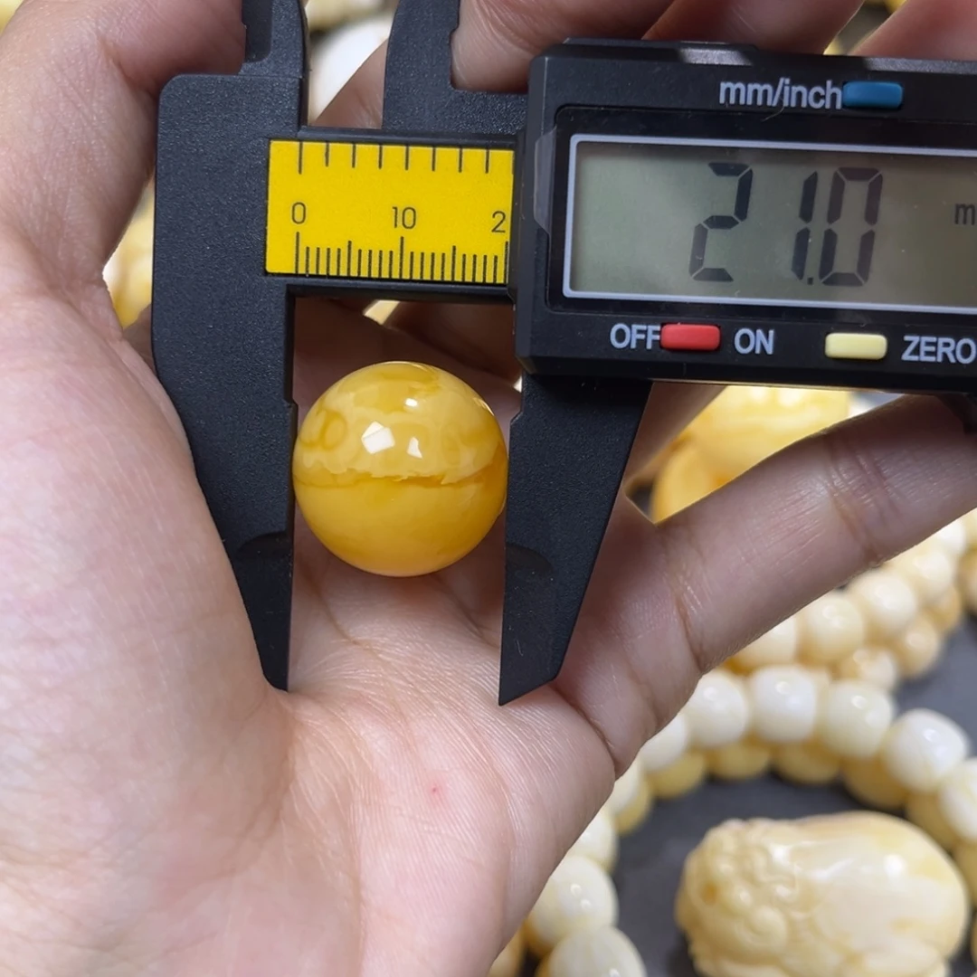 琥珀未镶嵌手串……