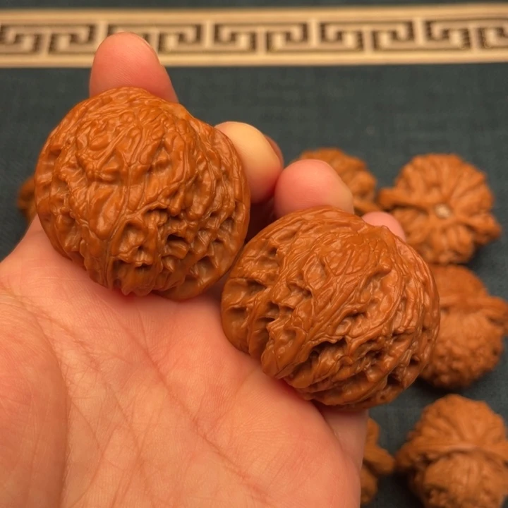 把件文玩核桃全品老树红皮40.5山地磨盘