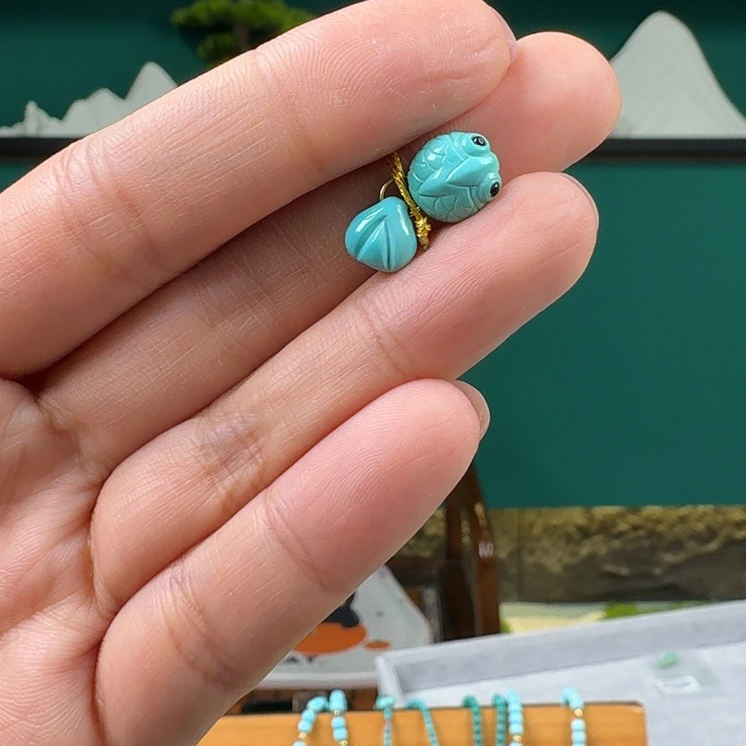 绿松石未镶嵌珠宝奇石