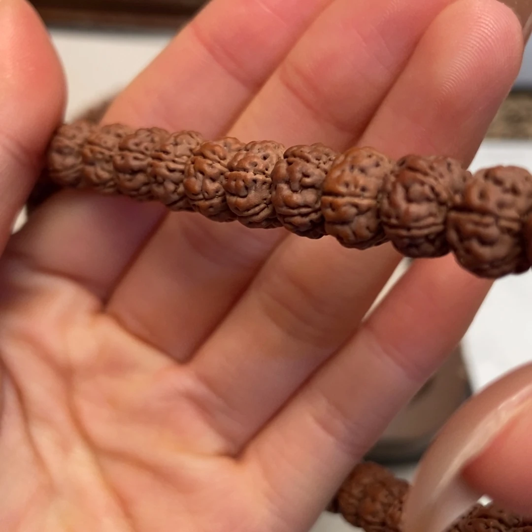 L***X金刚菩提吊坠纯血老树王手持头挑