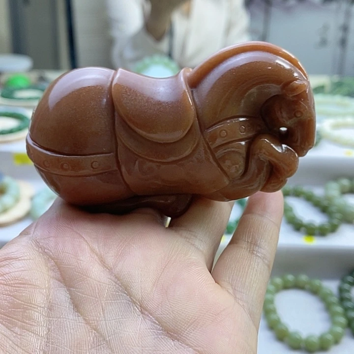 石英岩玉未镶嵌颈饰
