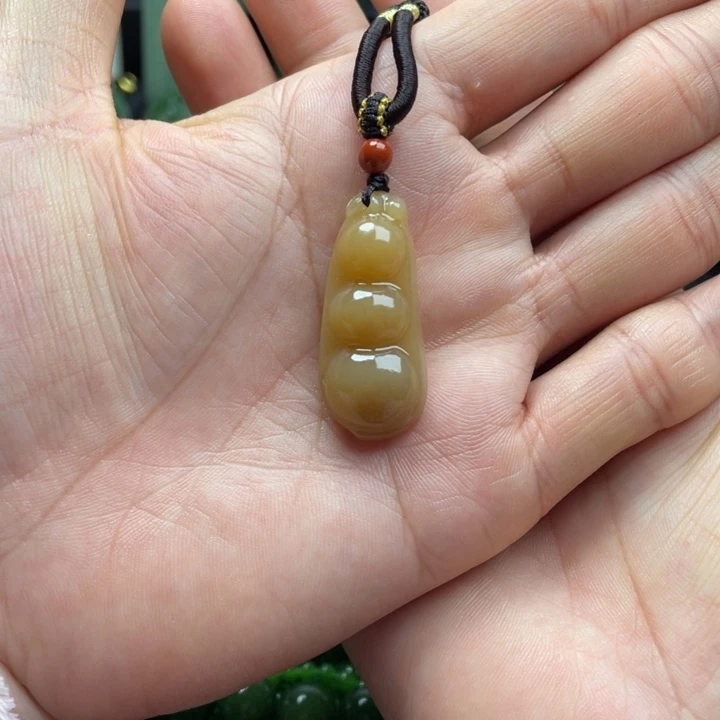 和田玉（糖玉）未镶嵌颈饰