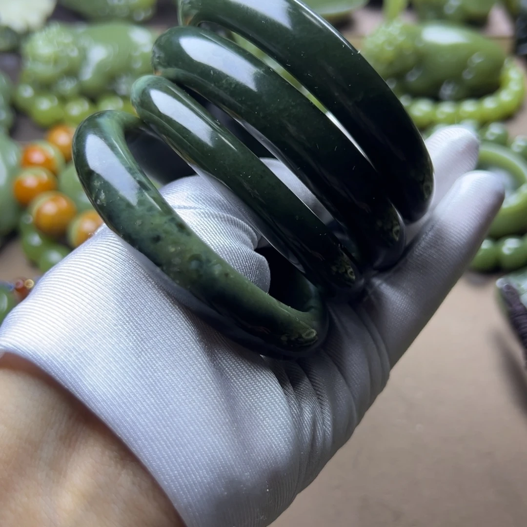 稳***）岫岩老玉（透闪石质玉）未镶嵌挂件