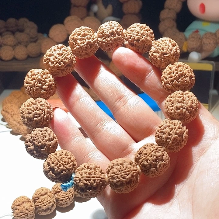 金刚菩提吊坠原生态蜂王19mm