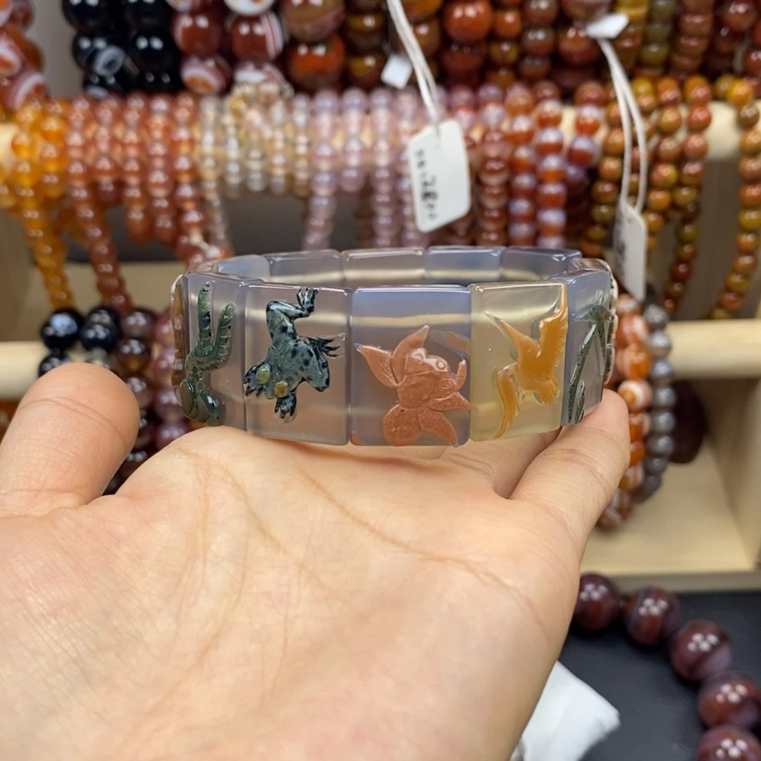 玛瑙/玉髓手串未镶嵌赵*立