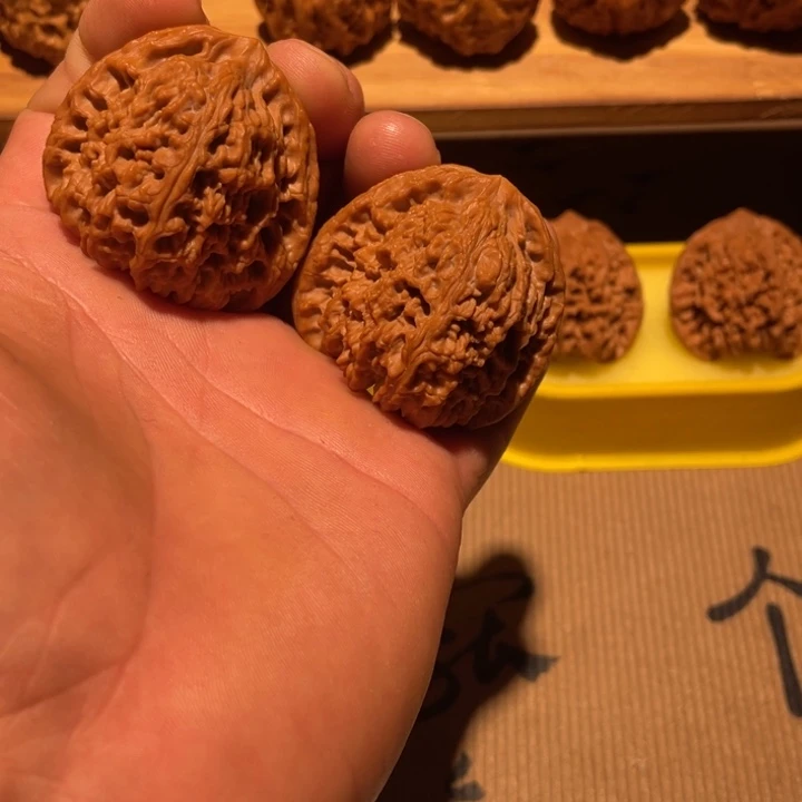 核桃44红皮南疆石。。。