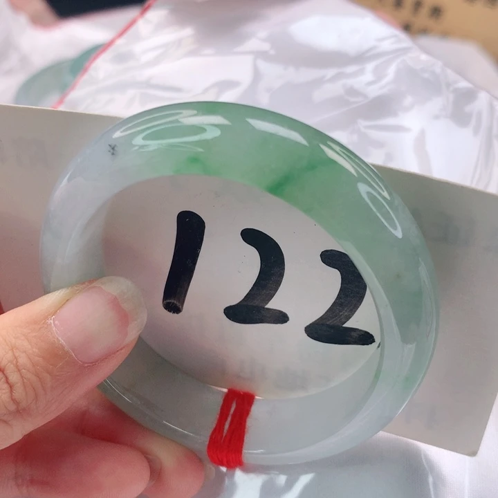 一***了翡翠手镯（贵妃镯）未镶嵌强推