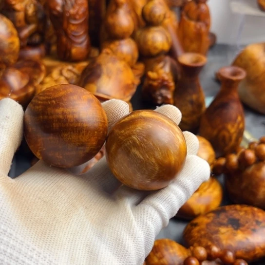 松木（琥珀木）无事牌鼬