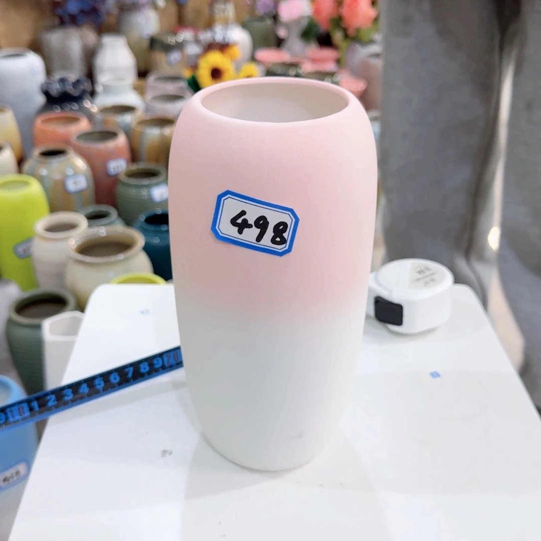 498号陶瓷高20厘米微瑕一个