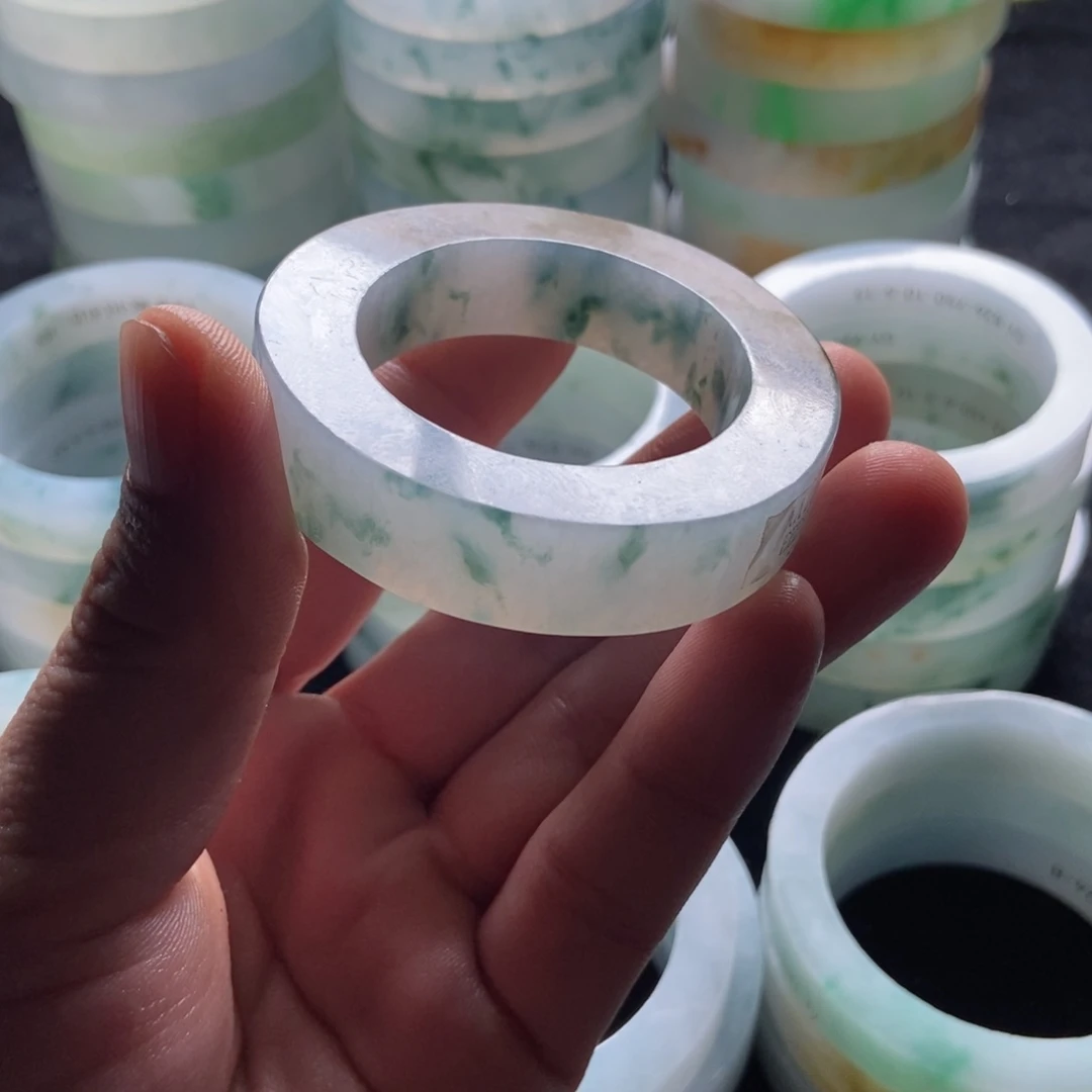 未镶嵌手镯定制翡翠小*呆