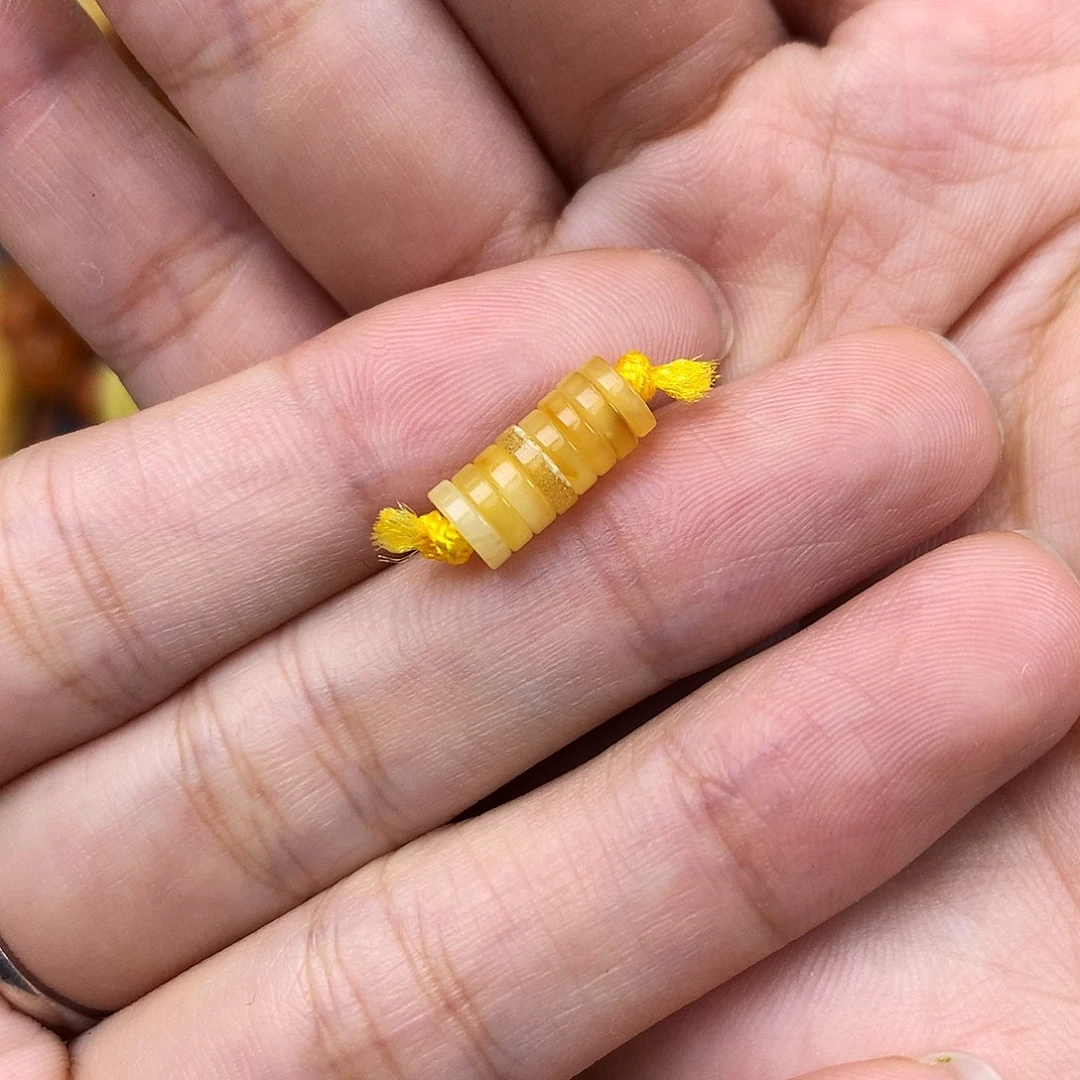 未镶嵌琥珀珠宝奇石