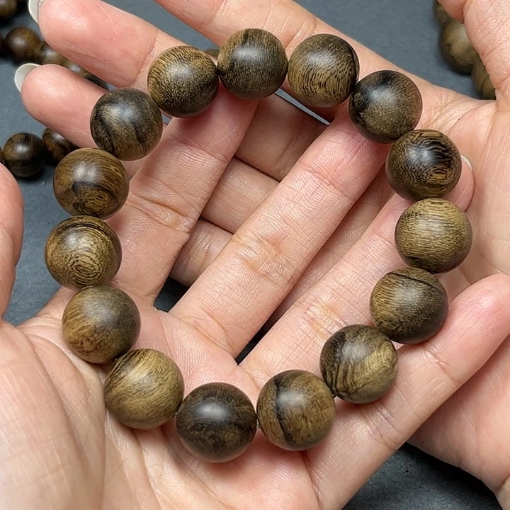 手串沉香明****8白棋虎皮留疤